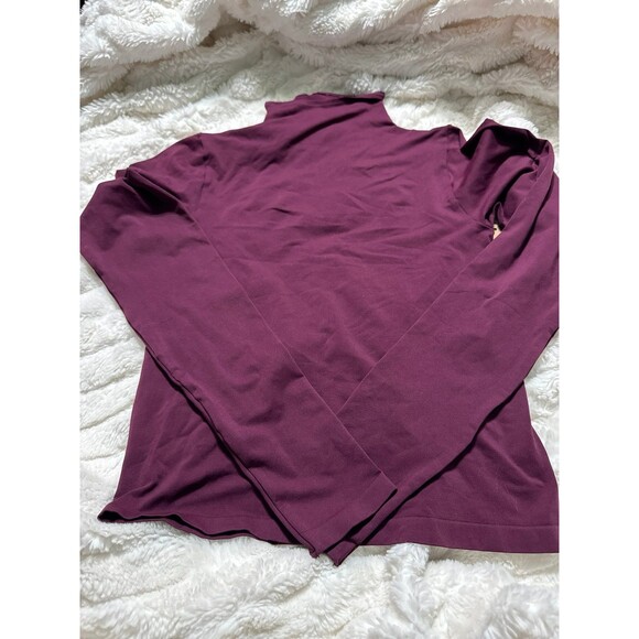 Skims soft smoothing seamless turtleneck long sleeve t-shirt deep berry - Picture 3 of 4